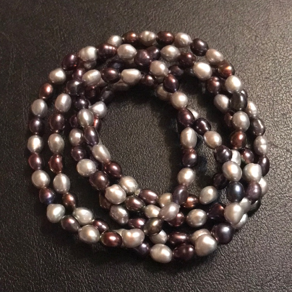 Cookie Lee .. PLUM & GRAY PEARL BRACELETS 5 strands